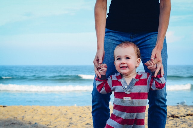 Why Adults Can Get Head Lice Too: Common Myths Debunked